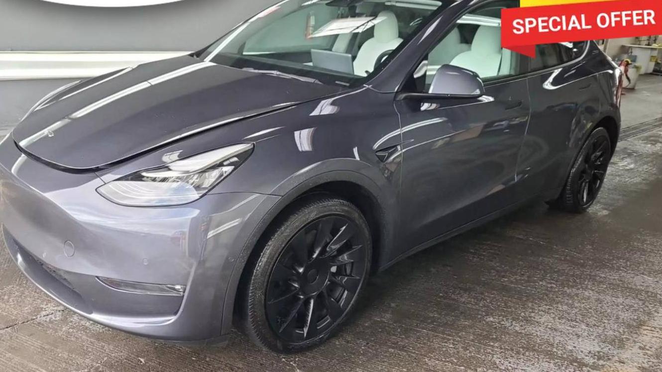 TESLA MODEL Y 2022 7SAYGDEE3NF352494 image